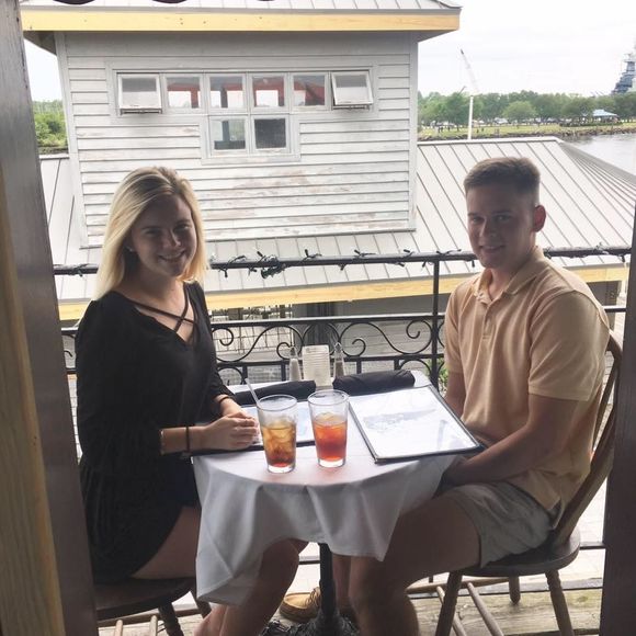 Meet your Posher, Madison - Picture 1 of 1